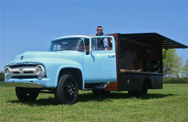 B.A.R. Truck co-owner Keith Kraus and his traveling bar. (Credit: Barbaraellen Koch)