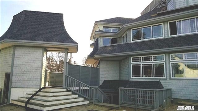 110 Soundview Rd