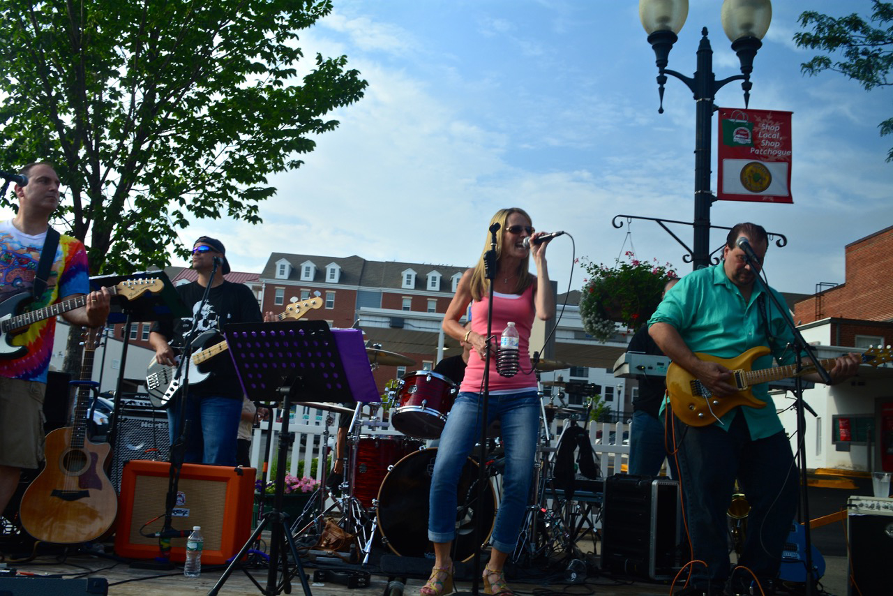 A band performs during an Alive Afrer Five event in Patchogue. (Credit: Michael White, greaterpatchogue.com)
