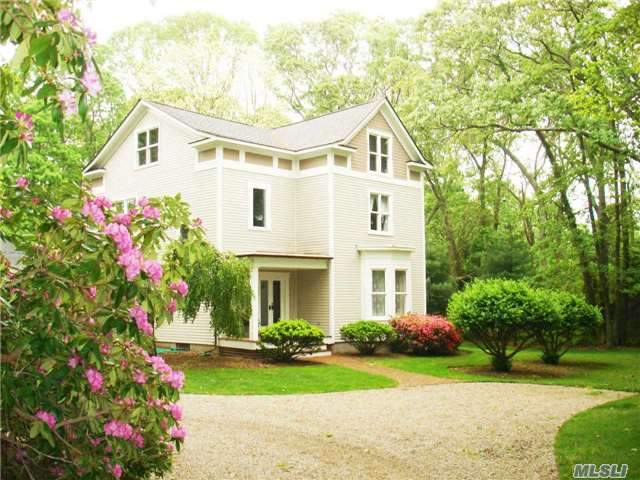 385 Grissom Ln