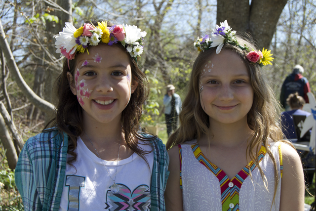 Salome Arboleda of Jamesport and Camilla Billinghay of Cutchogue.
