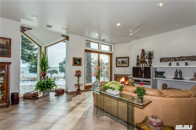 403 Peconic Bay Blvd