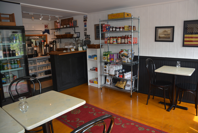 Hudson Market will sell fresh ground coffee, as well as espresso, Cappuchino, baked goods, salads, sandwiches and beverages (Credit: Monique Singh-Roy)