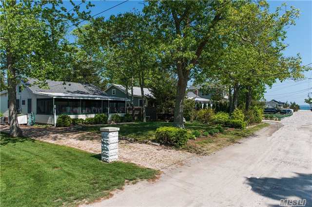 54 Beach Rd