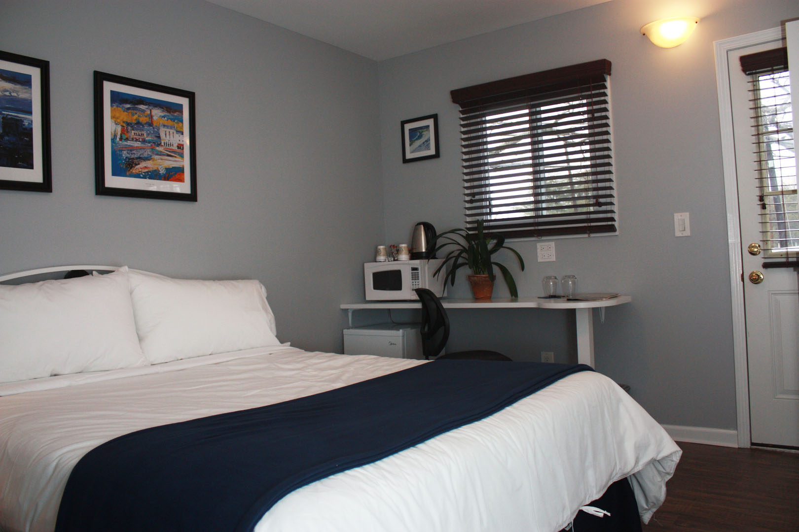 A room at The Duncan Inn on Main Road in Jamesport. (Credit: The Duncan Inn)