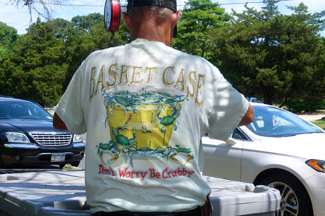 Cars lined up just before noon at Bob’s roadside stand Friday. (Credit: Barbaraellen Koch)