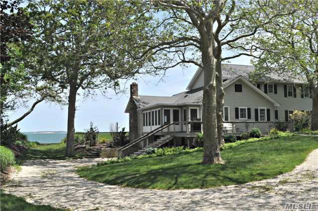 7955 Nassau Point Rd