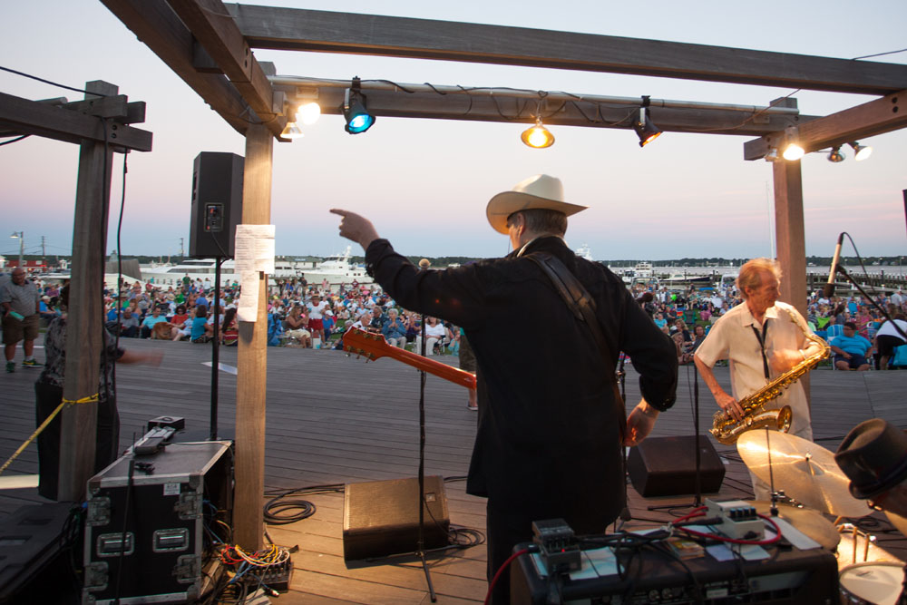 Gene Casey greets the audience.