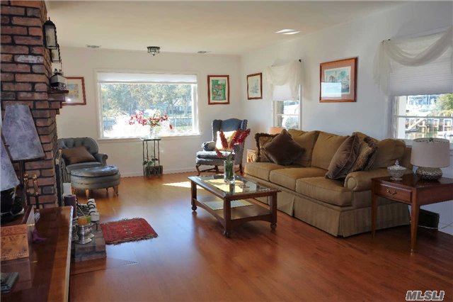 339 Peconic Bay Blvd