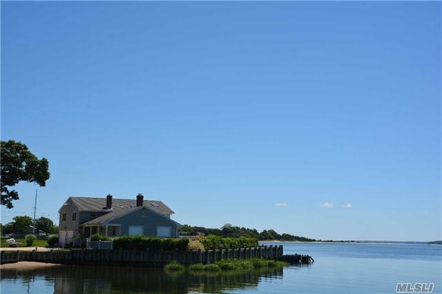 339 Peconic Bay Blvd