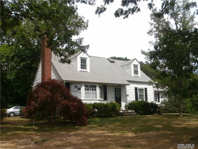 486 Peconic Bay Blvd