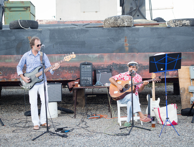 The Daves provided live music.