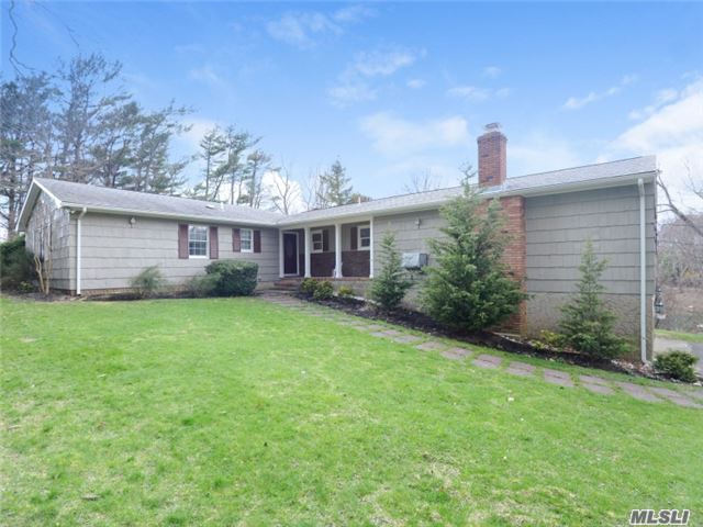 1230 Bayberry Rd
