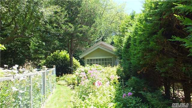 400 Windjammer Dr
