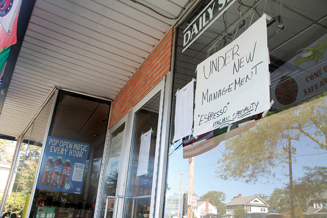 Uncle Joe's pizzeria on Main Road y is now under new management.