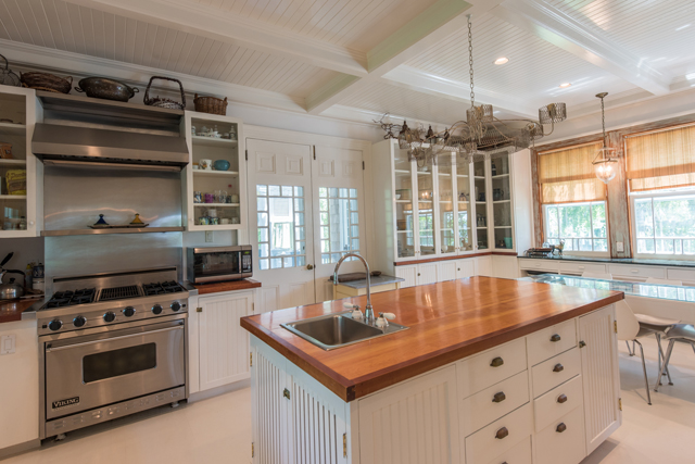 25 Nostrand parkway, Shelter Island, NY