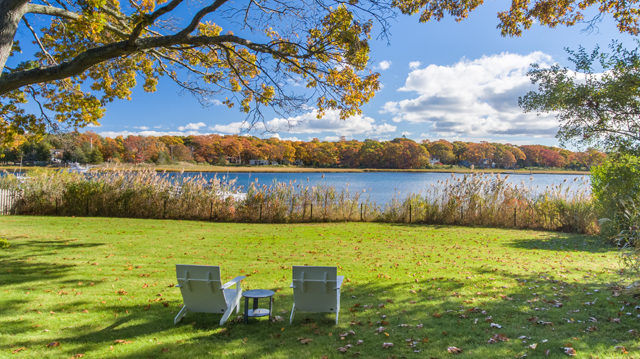 North Fork fall foliage