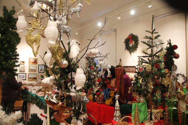 Oysterponds Historical Society Holiday House Tour