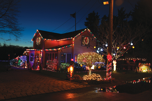 Times Review Deck the Halls contest