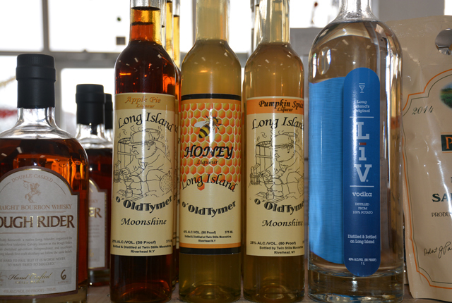 Twin Stills Moonshine Vintage Mattituck