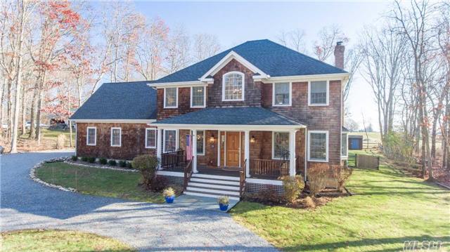 26 Country Club Dr