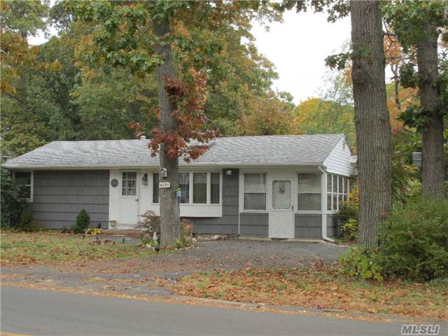 4295 Pequash Ave