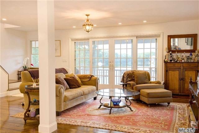 755 Luptons Point Rd