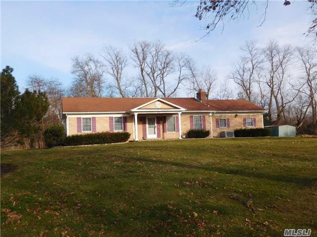 10 Lorraine Ct