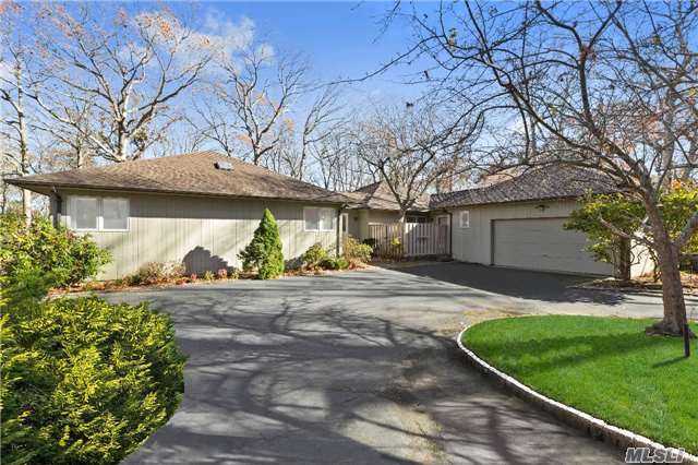 100 Lighthouse Ln